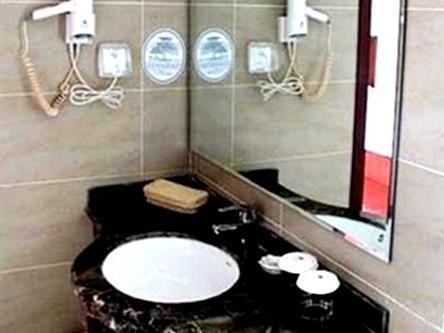 Greentree Inn Shandong Qingdao Railway Station Zhanqiao Yacht Wharf Express Dış mekan fotoğraf